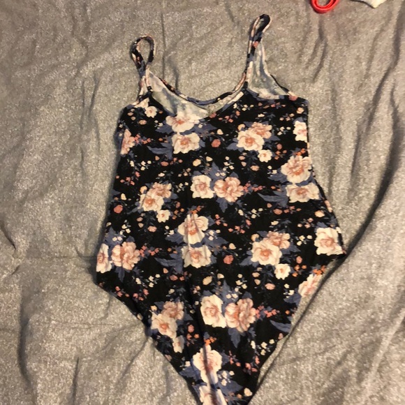 American eagle body suit size medium - Picture 3 of 5